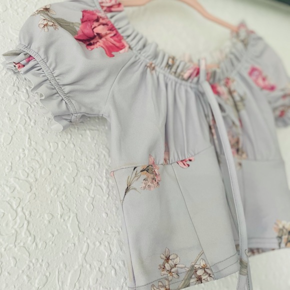 Floral and baby blue crop top - Picture 3 of 6